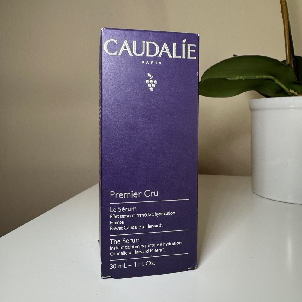 Caudalie 
Premier Cru Anti-Aging Serum with Niacinamide and Hyaluronic Acid